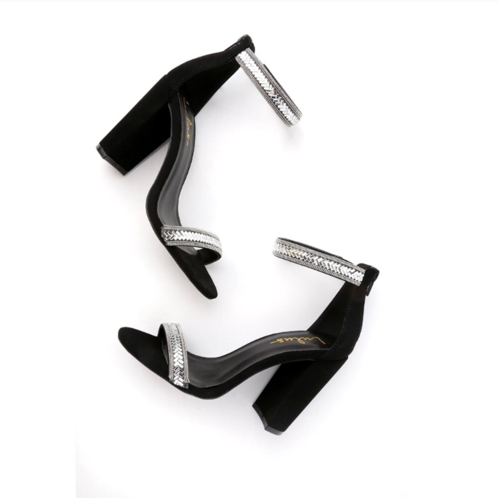 💙 NIB Beaded Ankle Strap Heels